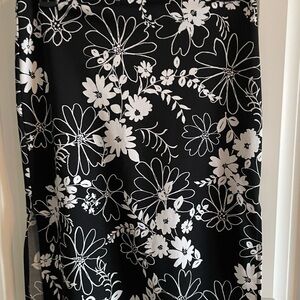 Skirt: Eyeshadow Black and Gray Patterned Fabric